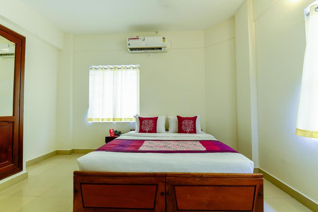Oyo 11328 Hotel Chandrika Residency Kochi Zewnętrze zdjęcie