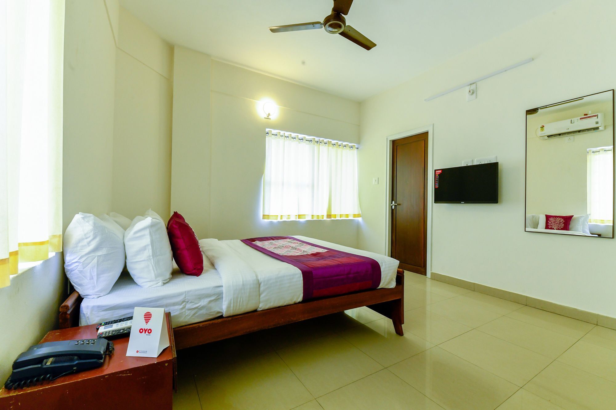 Oyo 11328 Hotel Chandrika Residency Kochi Zewnętrze zdjęcie
